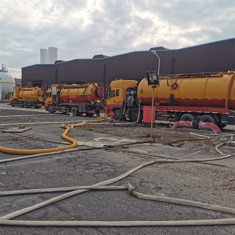 蔚县污水池清理